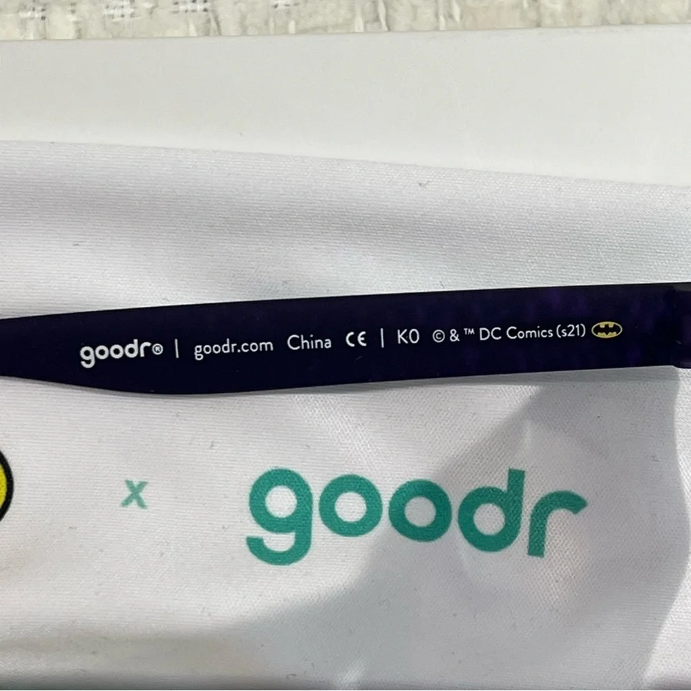 Batman x goodr Joker Sunglasses Joke’s On You Purple Green NIB